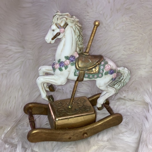 Carousel 🎠 Musical Rocking Horse - Picture 8 of 12